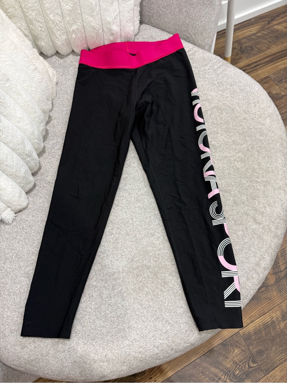Victoria's Secret Sport crop workout leggings - size m